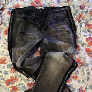 Preme Jeans Black no damage or stains bling on the side.